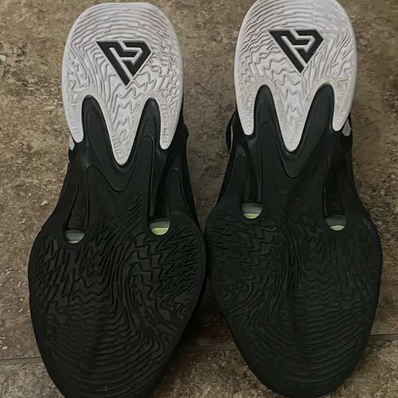 EUC_Giannis Basketball men shoes - Picture 3 of 4